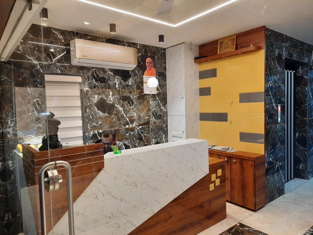 Hotel The Grand Shiva Gondal Bagian luar foto